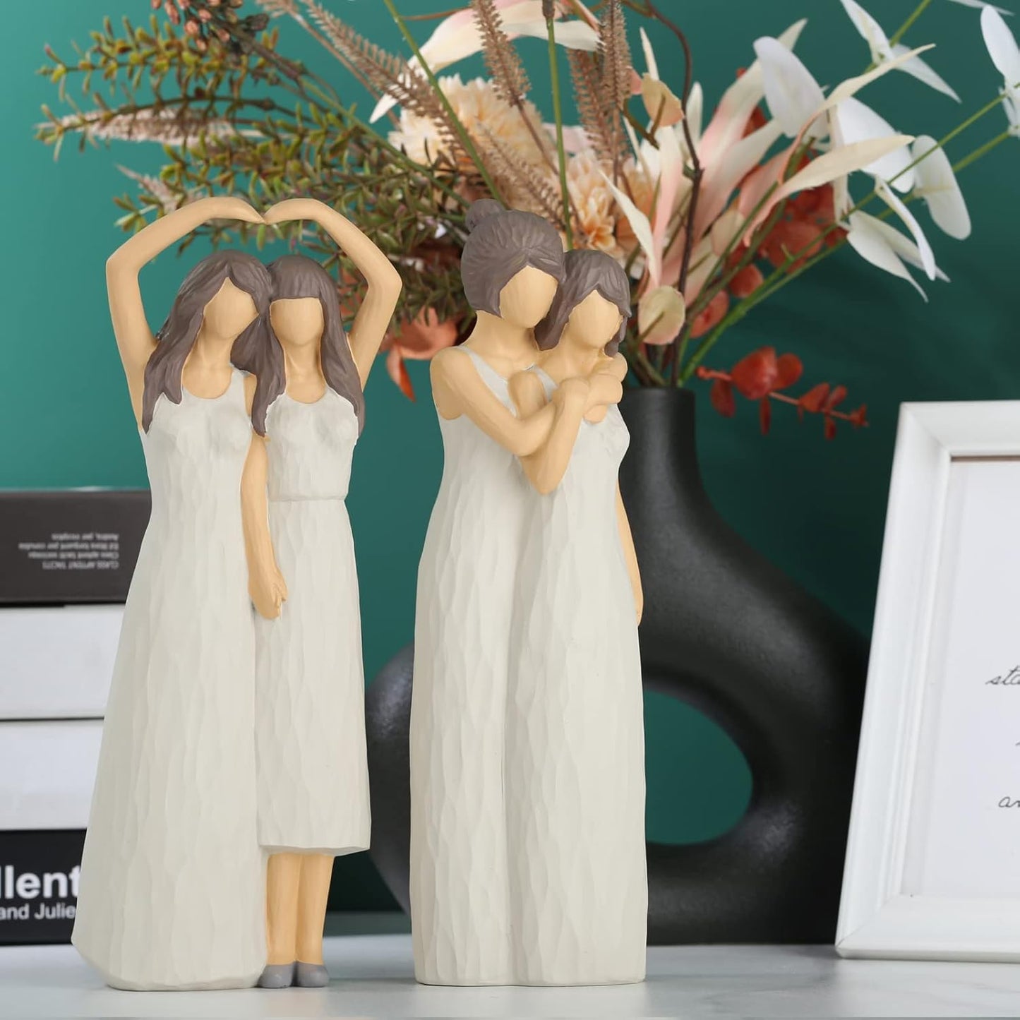 LCCCK Mother Daughter Figurines Give Mom Gifts,Mother Daughter Hugging Figurine Statues,Meaningful Family Mementos,Suitable for Placement Home Bedroom Living Room Tabletop Shelf Decor Statue